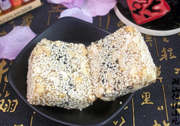 潮汕特产芝麻软糖韧性花生芝麻糖潮汕休闲美食花生豆明糖特色小吃